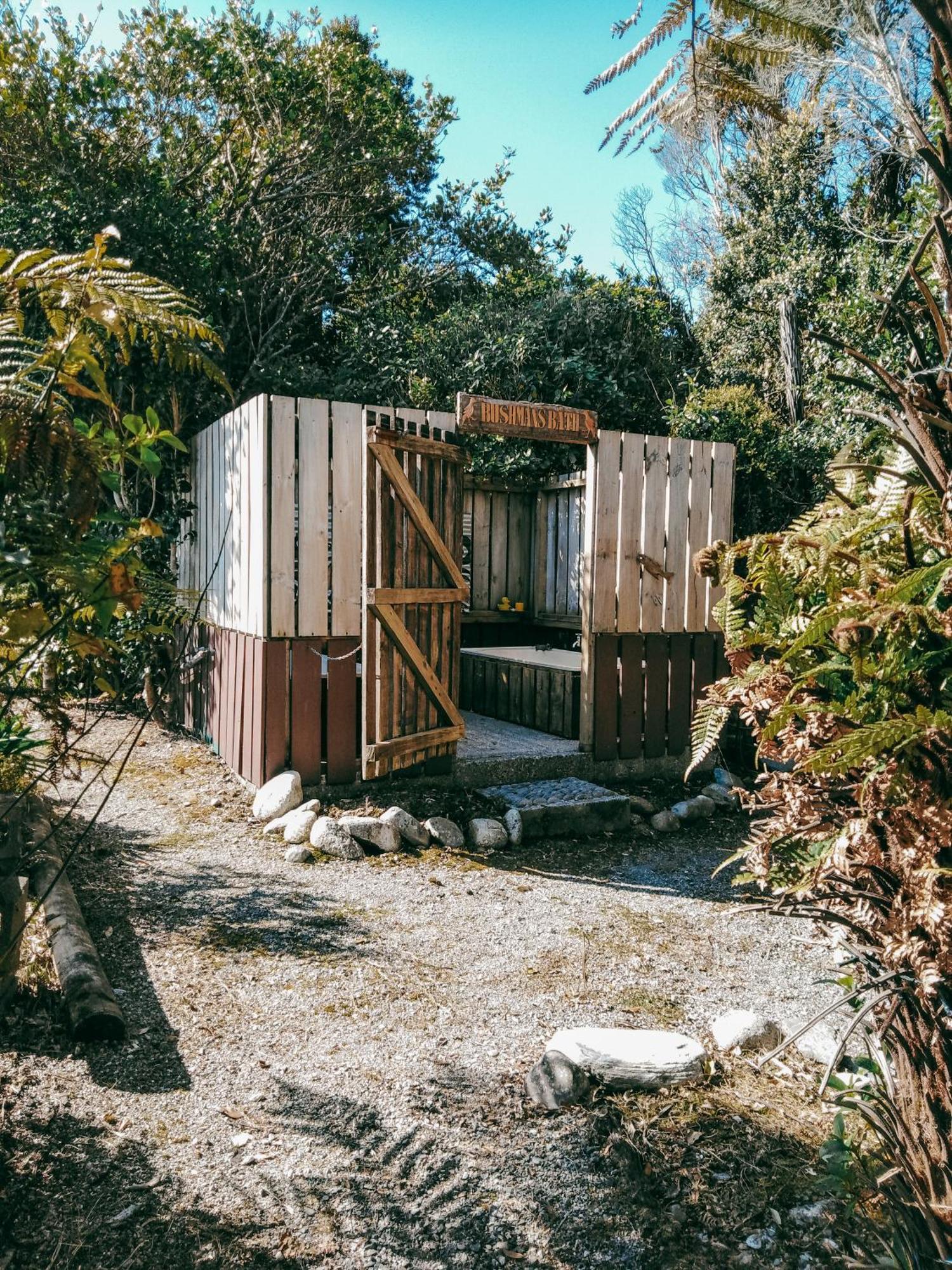 Evergreen Escape Hokitika Bagian luar foto